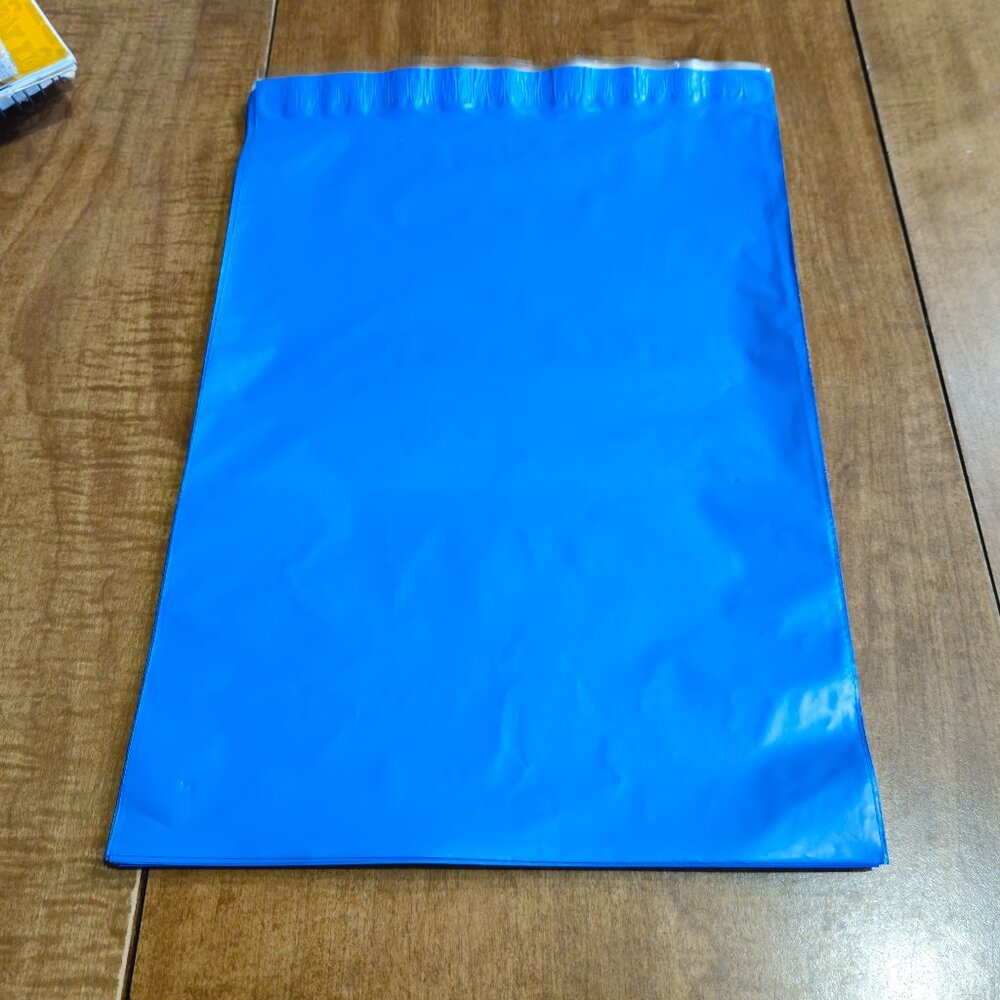 Lot of 25 Blue Polymailers 10x13